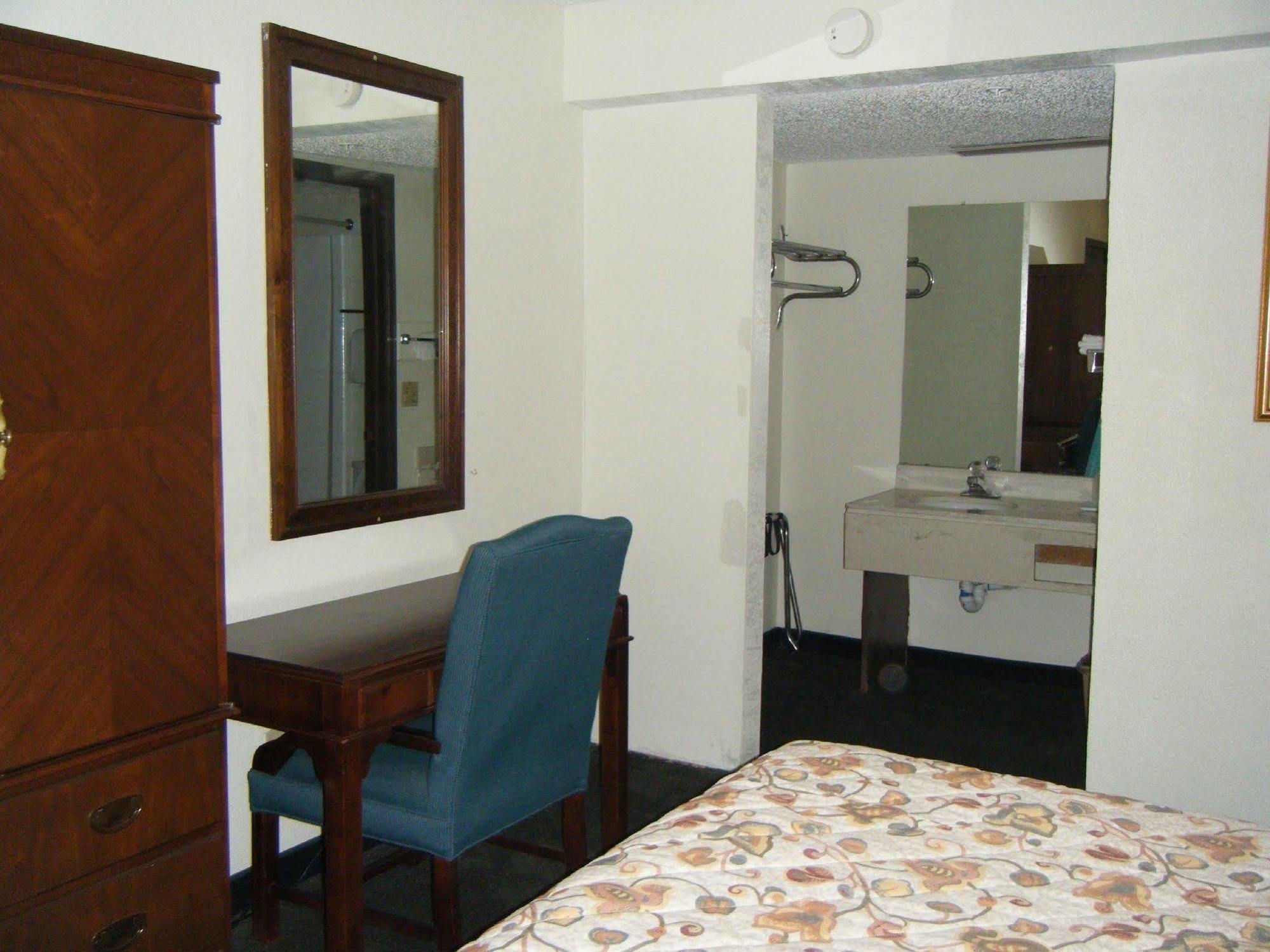 6-oklahoma City, Ok - Airport East Hotel