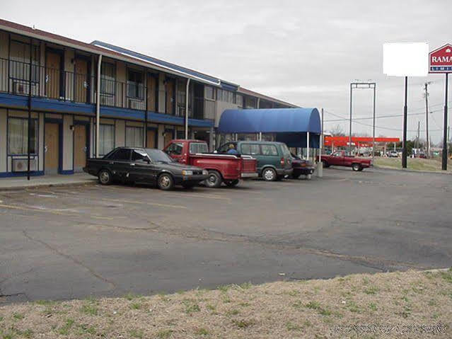 Hotel 6-oklahoma City, Ok - Airport East