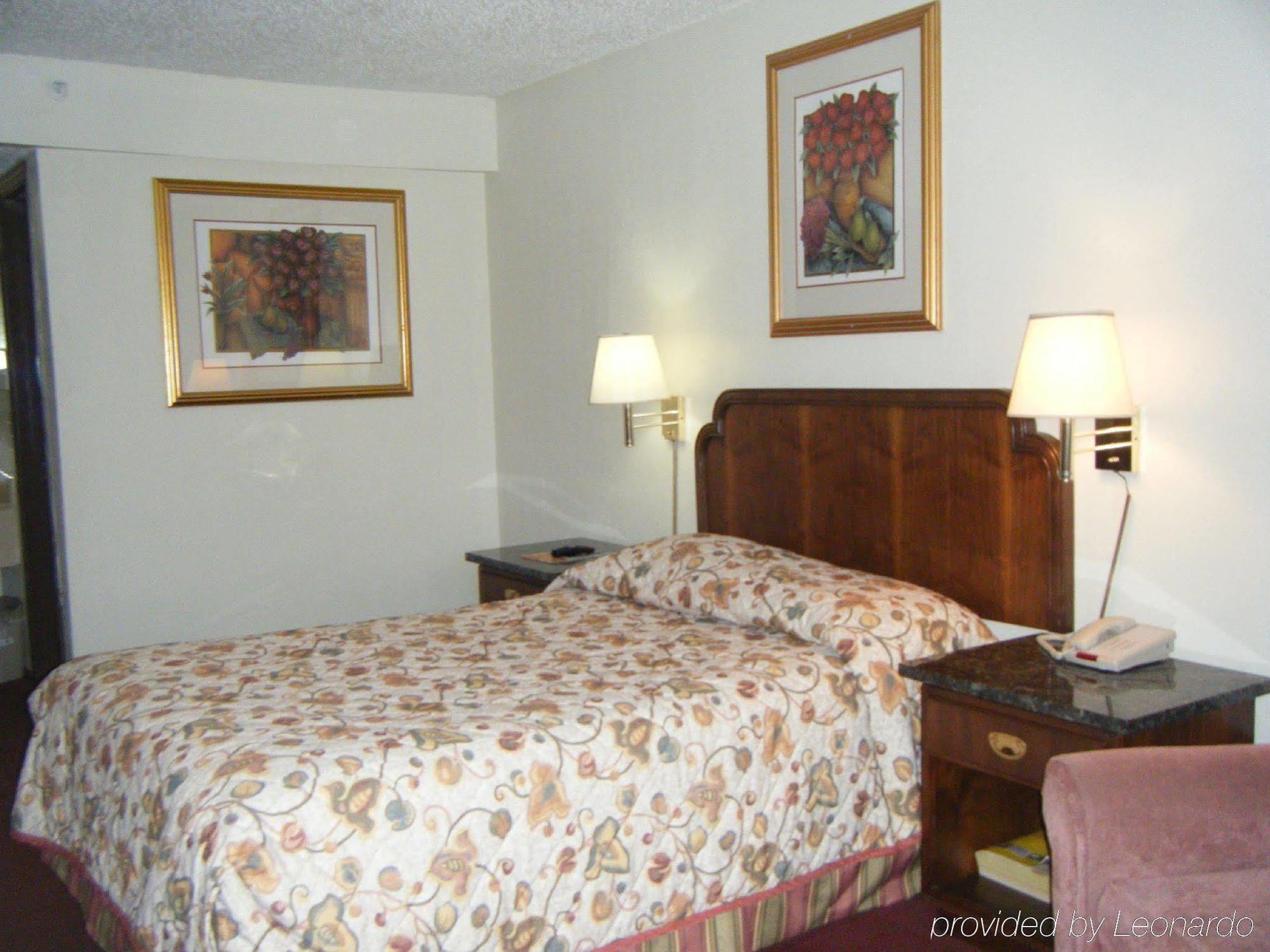 6-oklahoma City, Ok - Airport East Hotel 3*
