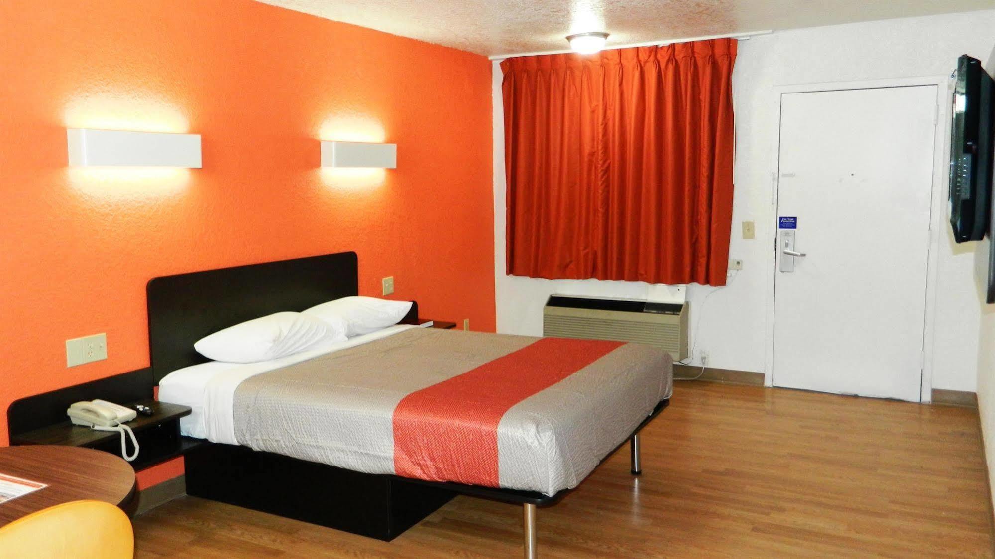 6-oklahoma City, Ok - Airport East Hotel